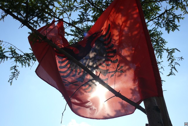 img00137.jpg