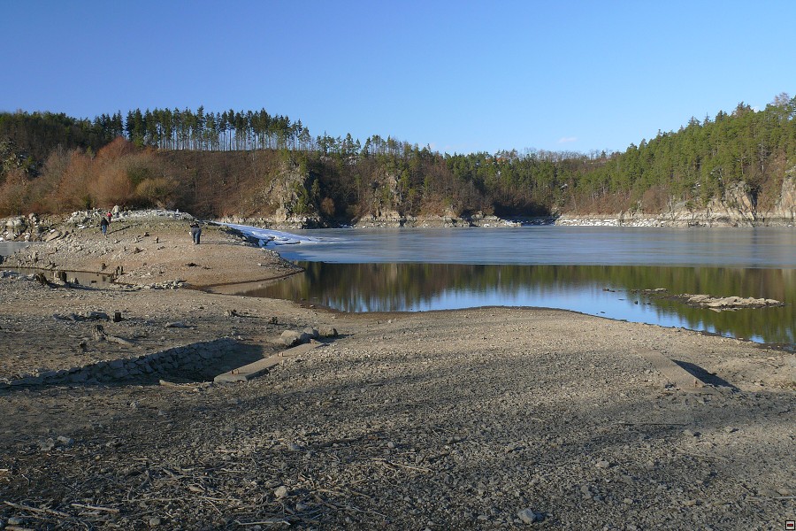 img00009.jpg